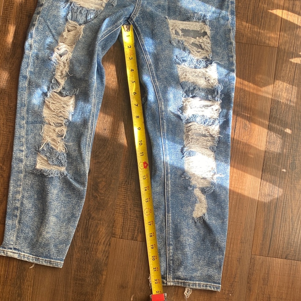 American Eagle Outfitters Distressed Denim Boyfriend Jeans - Picture 12 of 12
